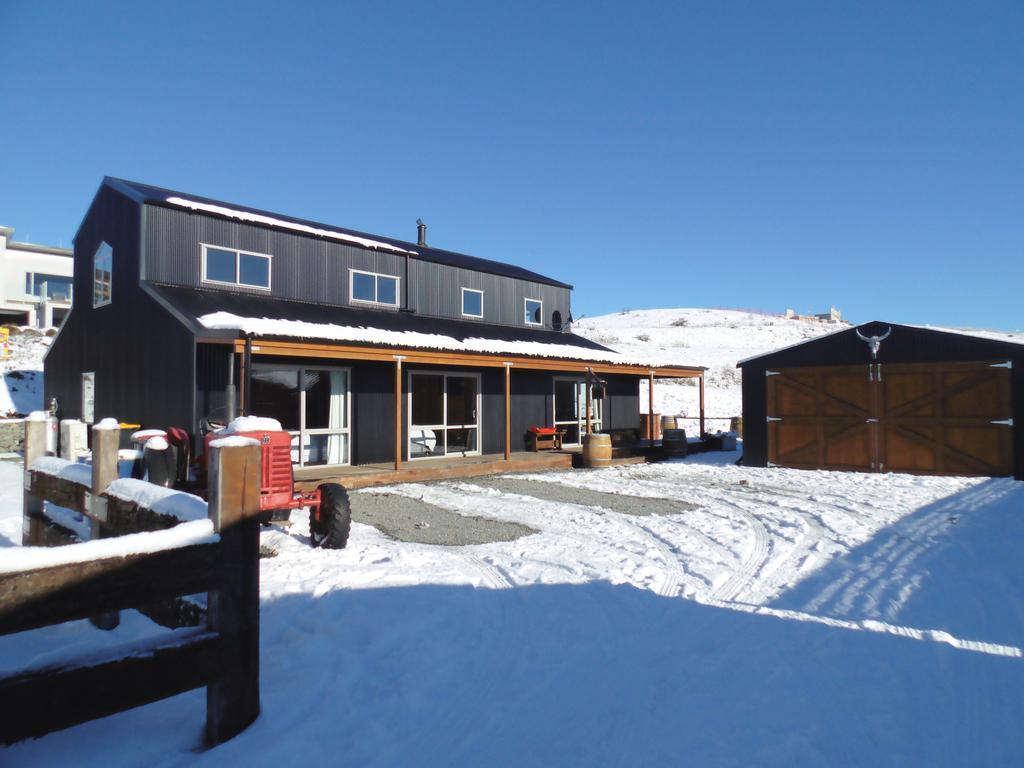 Tractor Shed Villa Лейк Текапо Екстериор снимка